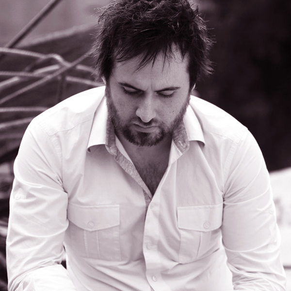 دانلود آهنگ سوختمو چیزی نگفتم